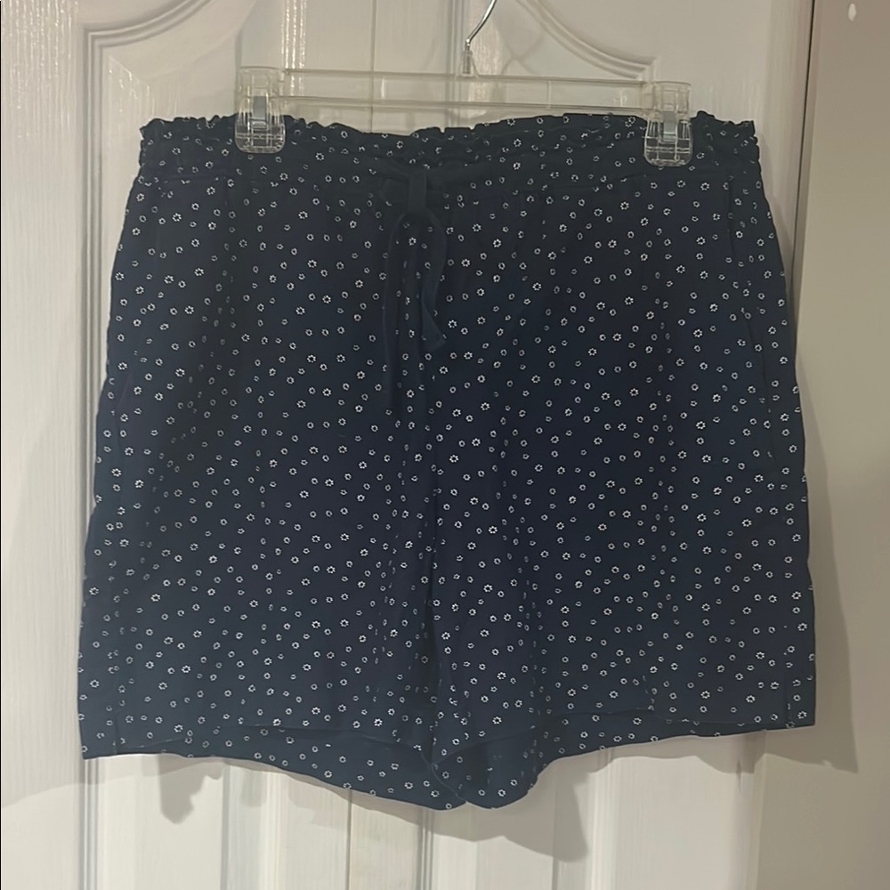 COPY Women's Navy flower Shorts
